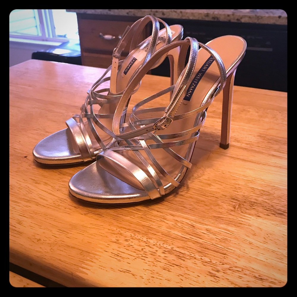 Stuart Weitzman silver metallic heel - size 9